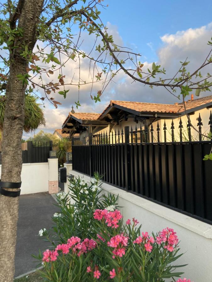 Hotel Particulier - Les Lodges Du Bassin D'Arcachon- Petit-Dejeuner Sur Demande- Prestations Haut De Gamme Gujan-Mestras Exterior foto